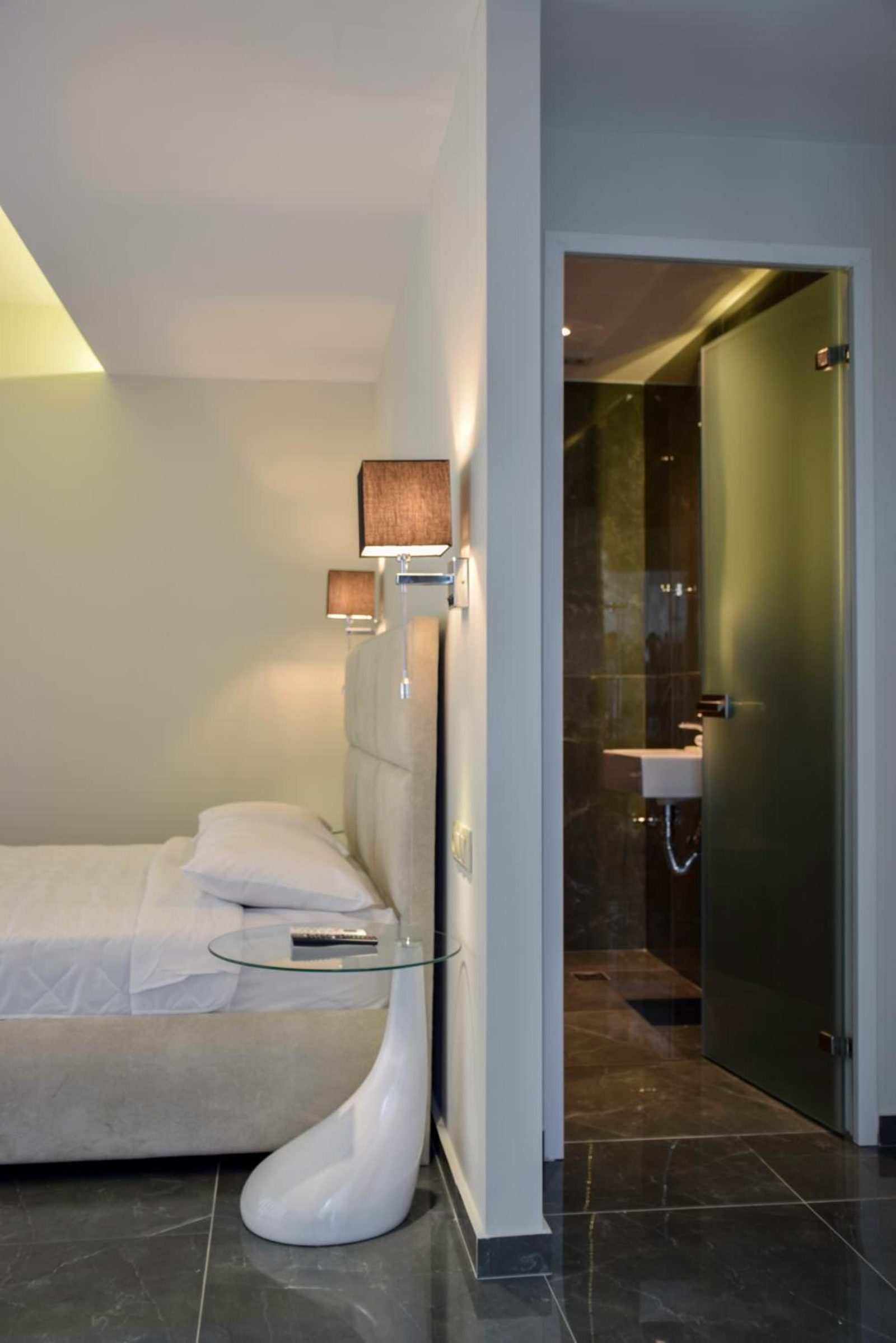 24K Athena Suites — photo 5