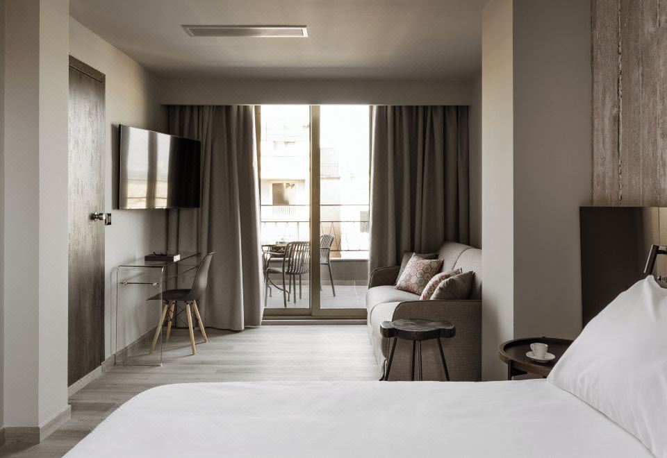 THE ALASSIA HOTEL